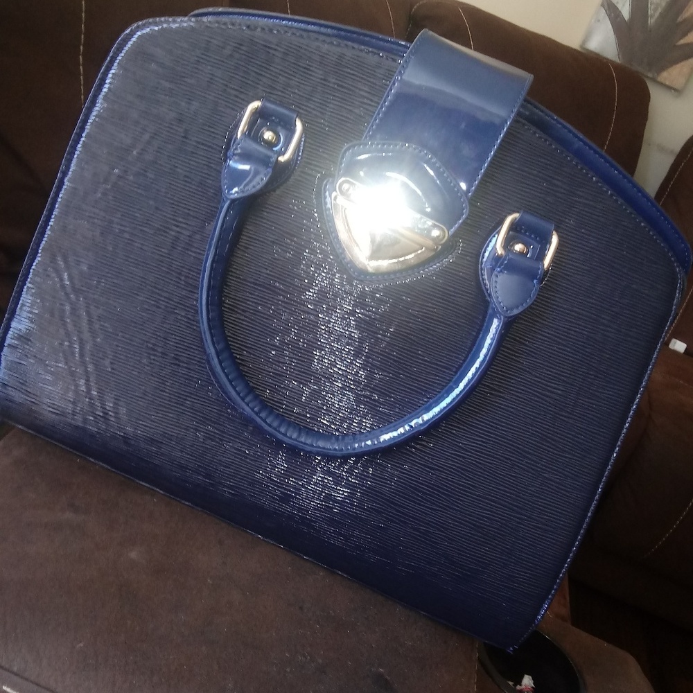 Handbag - Picture 3 of 3